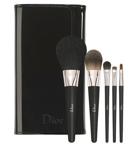 dior backstage brush.